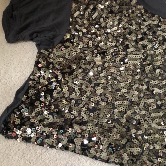 Hollister sequin t-shirt! - Picture 2 of 5